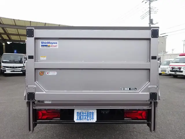 三菱 キャンター 2RG-FGA50(4WD)の写真8