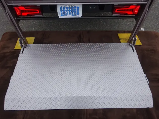 三菱 キャンター 2RG-FGA50(4WD)の写真12