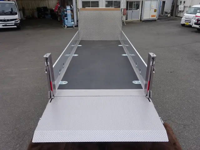 三菱 キャンター 2RG-FGA50(4WD)の写真13