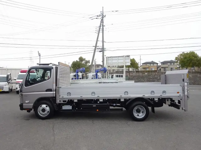 三菱 キャンター 2RG-FGA50(4WD)の写真18