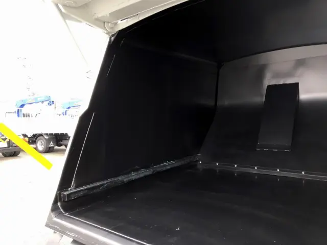 三菱 キャンター 2PG-FEB90(2WD)の写真15