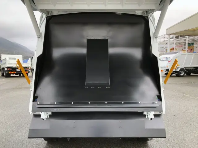 三菱 キャンター 2PG-FEB90(2WD)の写真19