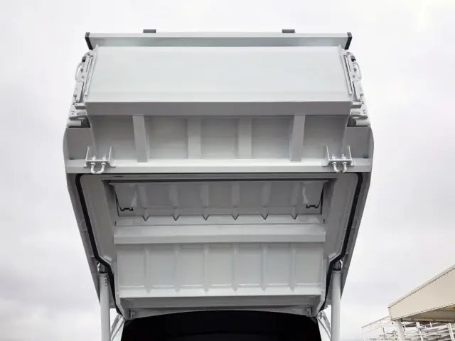 三菱 キャンター 2PG-FEB90(2WD)の写真22