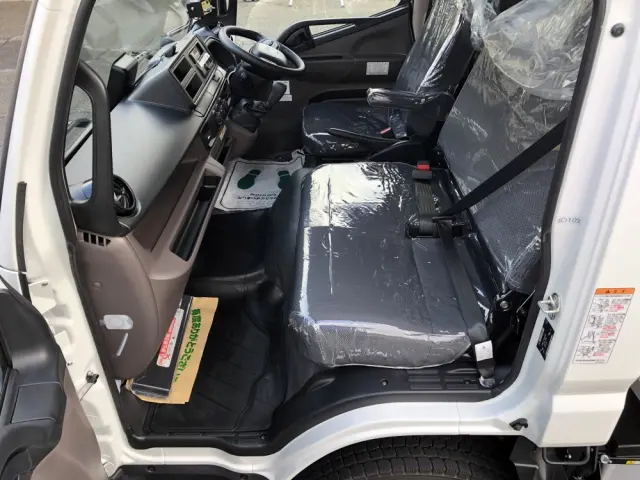 三菱 キャンター 2PG-FEB90(2WD)の写真36