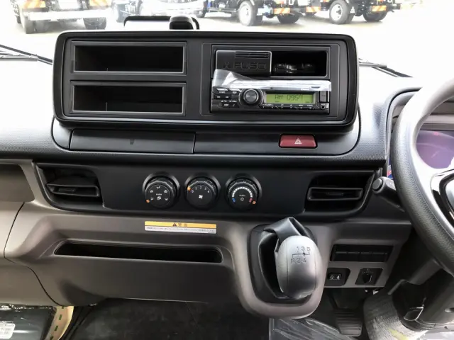 三菱 キャンター 2PG-FEB90(2WD)の写真40