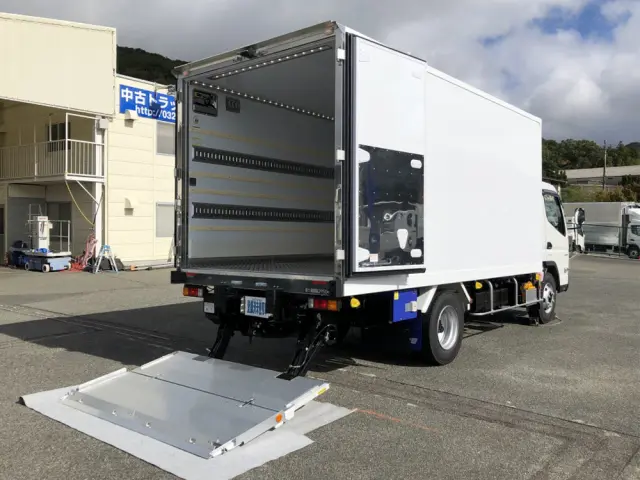 三菱 キャンター 2RG-FEB80(2WD)の写真6