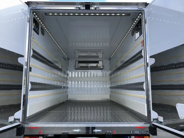 三菱 キャンター 2RG-FEB80(2WD)の写真17