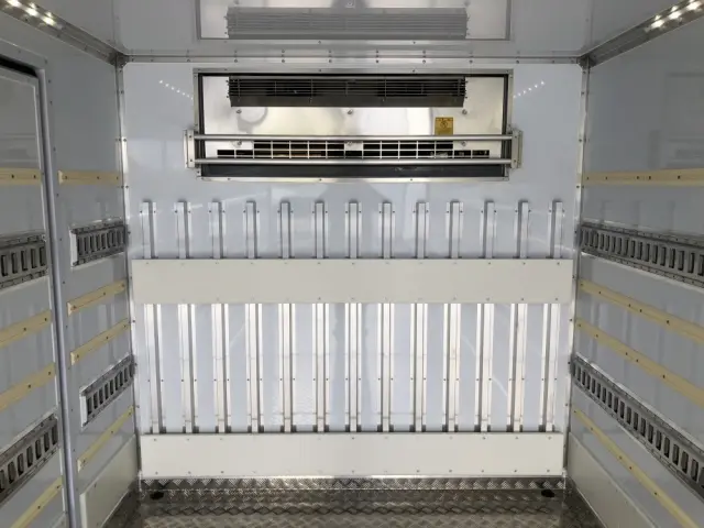 三菱 キャンター 2RG-FEB80(2WD)の写真21