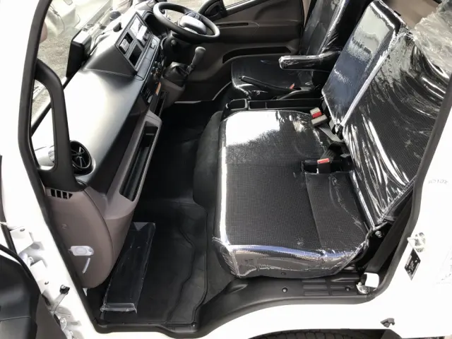 三菱 キャンター 2RG-FEB80(2WD)の写真32