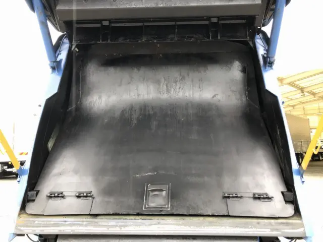 日野 レンジャー QKG-FJ7JGAA(2WD)の写真18