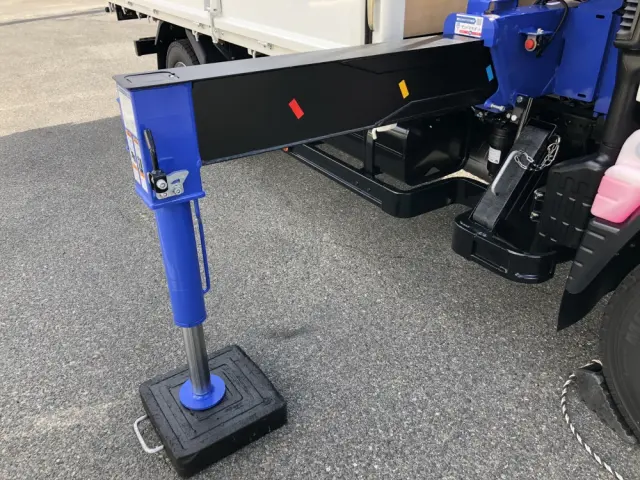 三菱 キャンター 2PG-FEB90(2WD)の写真13