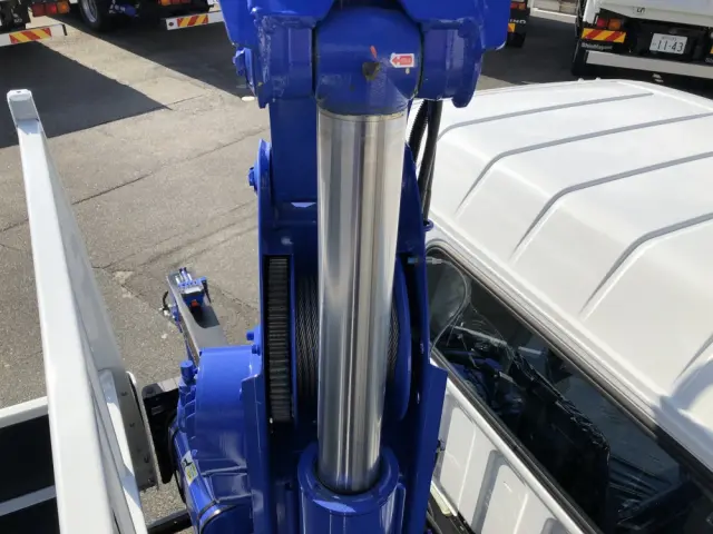 三菱 キャンター 2PG-FEB90(2WD)の写真15