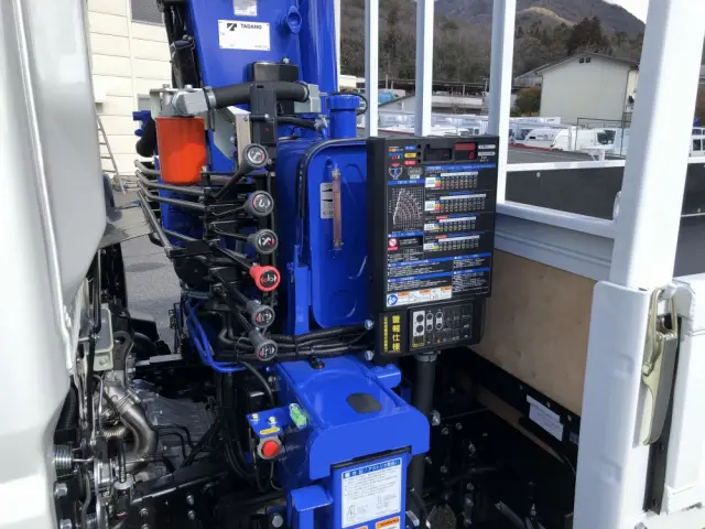 三菱 キャンター 2PG-FEB90(2WD)の写真17