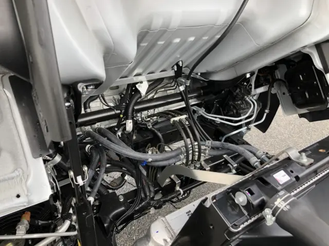 三菱 キャンター 2PG-FEB90(2WD)の写真35