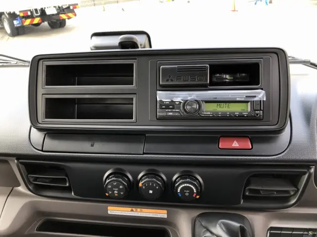 三菱 キャンター 2PG-FEB90(2WD)の写真40