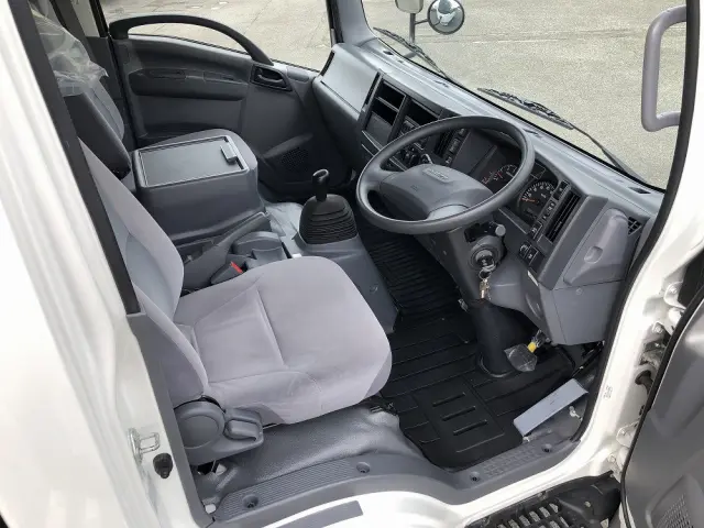 いすゞ エルフ TPG-NPR85YN(2WD)の写真4