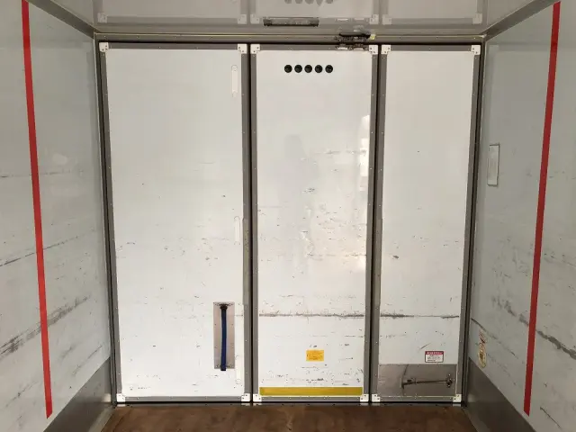 いすゞ エルフ TPG-NPR85YN(2WD)の写真15