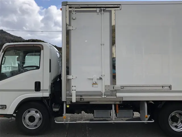 いすゞ エルフ TPG-NPR85YN(2WD)の写真20