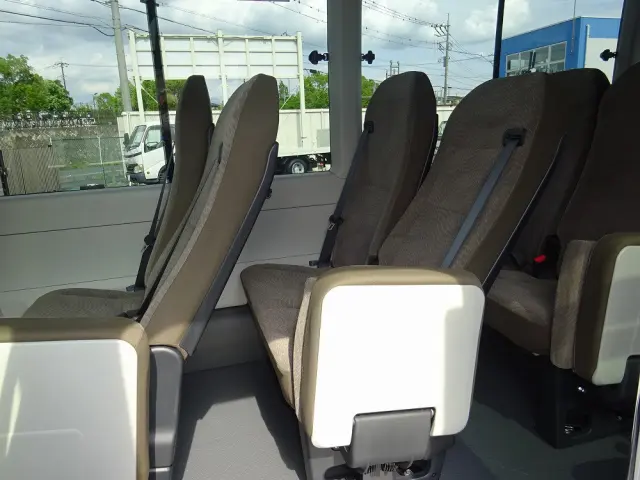 日野 リエッセⅡ 2WG-GDB110M(2WD)の写真18