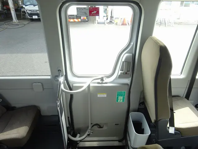 日野 リエッセⅡ 2WG-GDB110M(2WD)の写真23