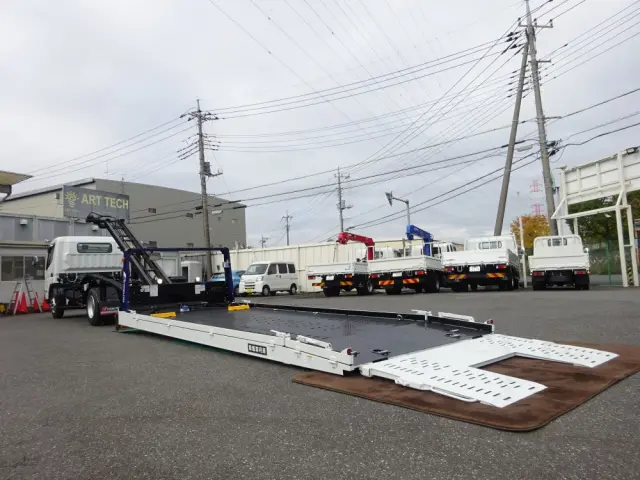 三菱 キャンター 2PG-FEB80(2WD)の写真6