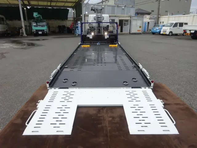 三菱 キャンター 2PG-FEB80(2WD)の写真8