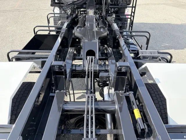 三菱 キャンター 2PG-FEB90(2WD)の写真14