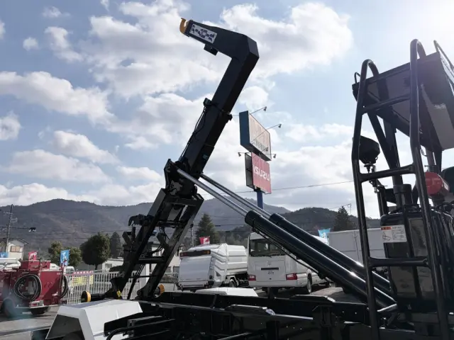 三菱 キャンター 2PG-FEB90(2WD)の写真16