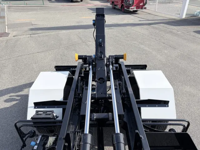 三菱 キャンター 2PG-FEB90(2WD)の写真21