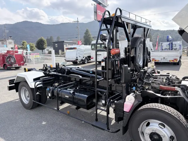 三菱 キャンター 2PG-FEB90(2WD)の写真24