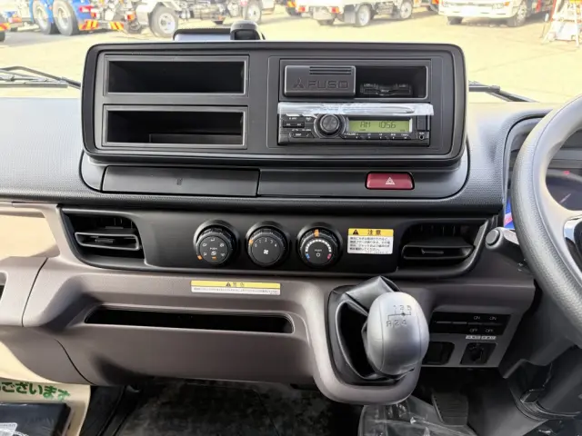 三菱 キャンター 2PG-FEB90(2WD)の写真39