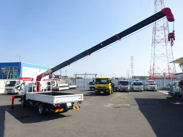 三菱 キャンター 2PG-FEB90(2WD)の写真6