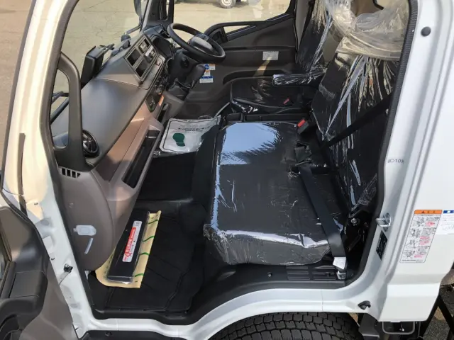 三菱 キャンター 2PG-FEB90(2WD)の写真38