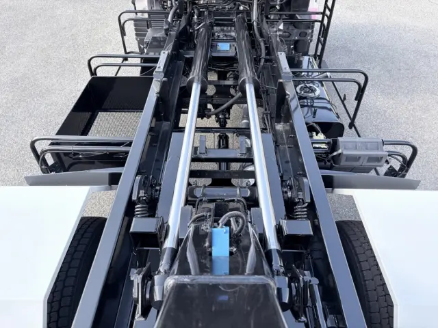 三菱 キャンター 2PG-FEB90(2WD)の写真22