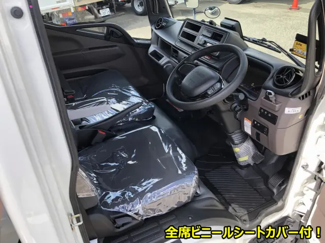 三菱 キャンター 2RG-FEAV0(2WD)の写真4