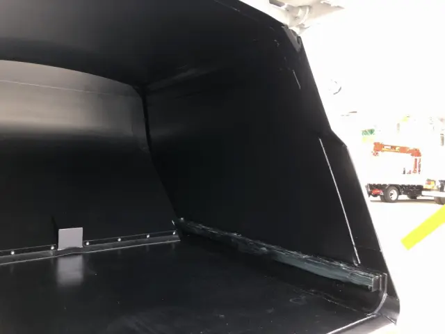 三菱 キャンター 2RG-FEAV0(2WD)の写真17