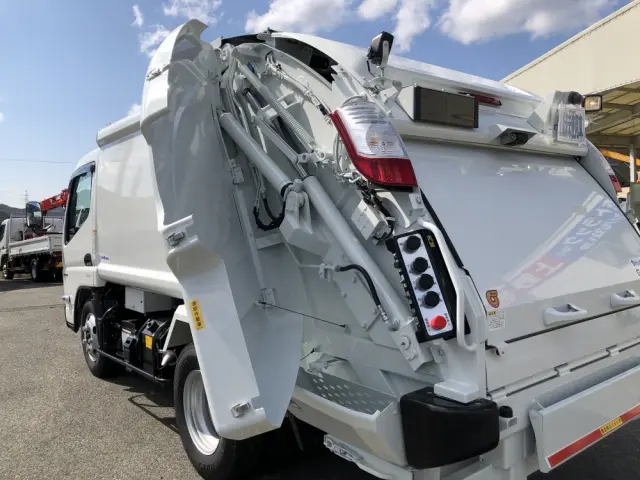 三菱 キャンター 2RG-FEAV0(2WD)の写真26