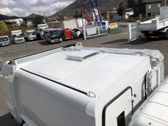 三菱 キャンター 2RG-FEAV0(2WD)の写真32