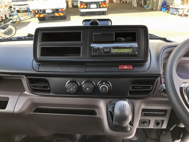 三菱 キャンター 2RG-FEAV0(2WD)の写真39