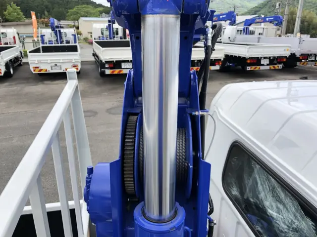 三菱 キャンター 2PG-FEB90(2WD)の写真17