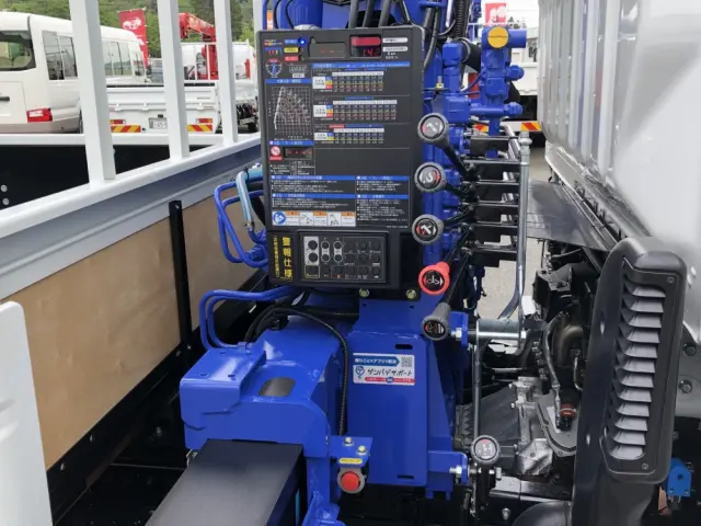 三菱 キャンター 2PG-FEB90(2WD)の写真20