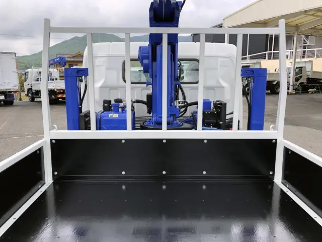 三菱 キャンター 2PG-FEB90(2WD)の写真24