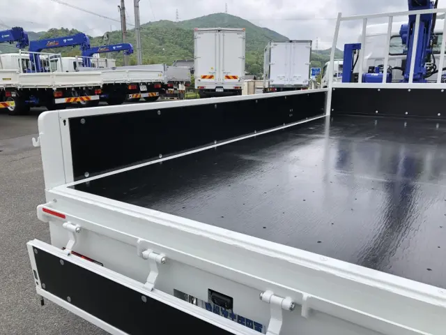 三菱 キャンター 2PG-FEB90(2WD)の写真26