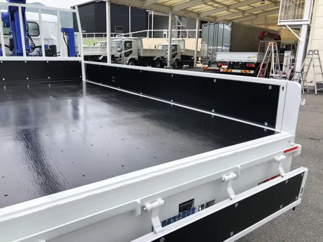 三菱 キャンター 2PG-FEB90(2WD)の写真27