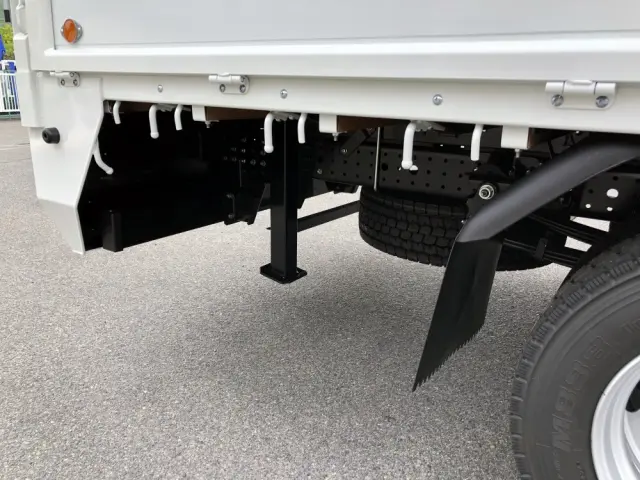 三菱 キャンター 2PG-FEB90(2WD)の写真34