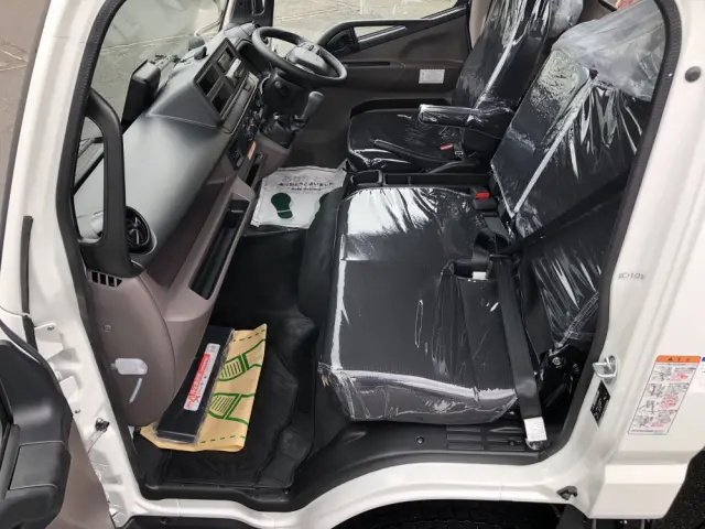 三菱 キャンター 2PG-FEB90(2WD)の写真37