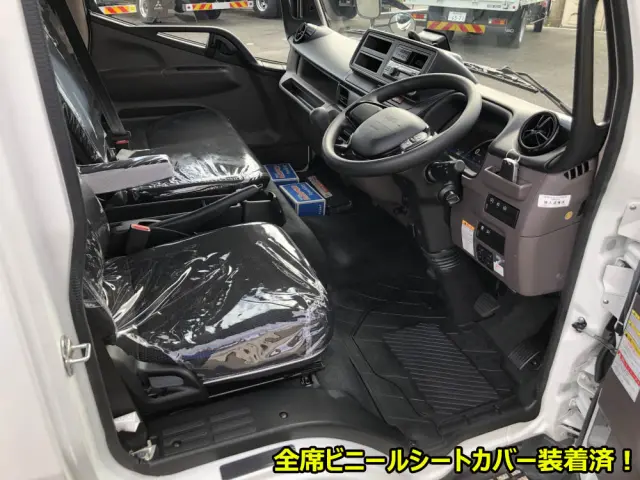 三菱 キャンター 2PG-FEB90(2WD)の写真4