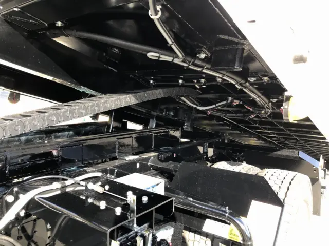 三菱 キャンター 2PG-FEB90(2WD)の写真32