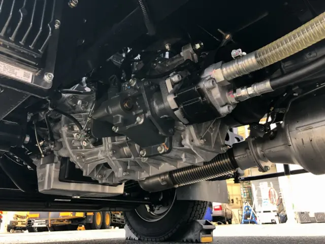 三菱 キャンター 2PG-FEB90(2WD)の写真34