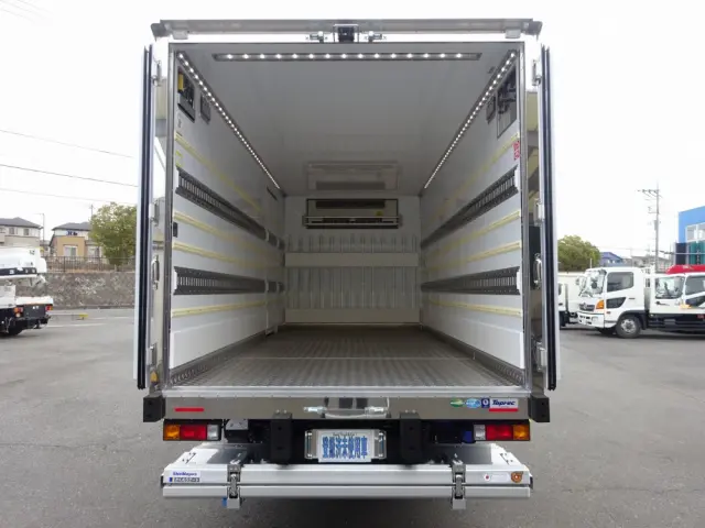 三菱 キャンター 2RG-FEB80(2WD)の写真8